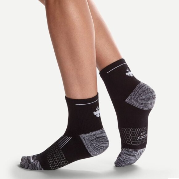 NWT Bombas Women's Running Quarter Socks (Black Bee) - Picture 2 of 9
